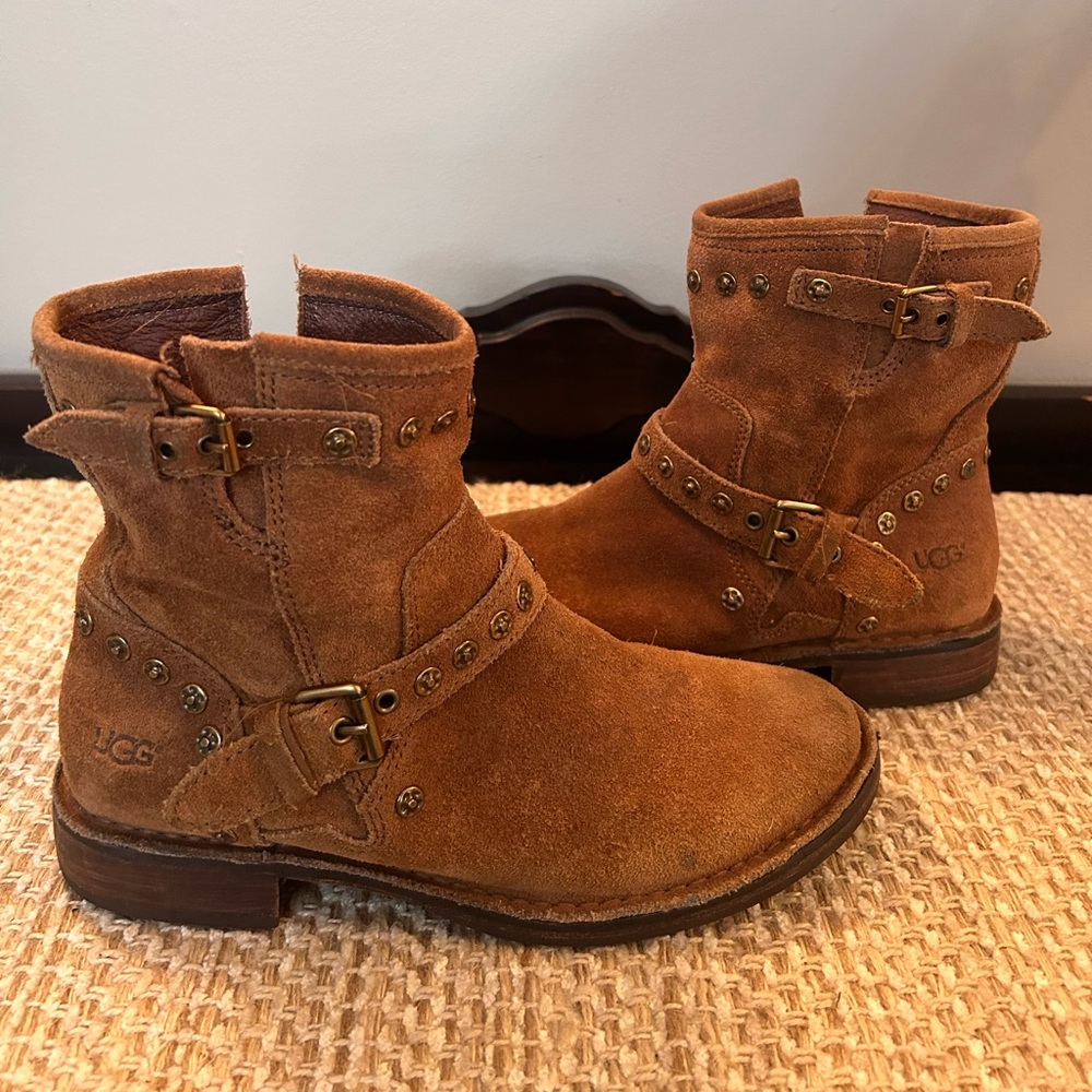 UGG Women's Fabrizia Short Moto Motorcycle Boot Sz 8 Brown Suede Leather Buckles